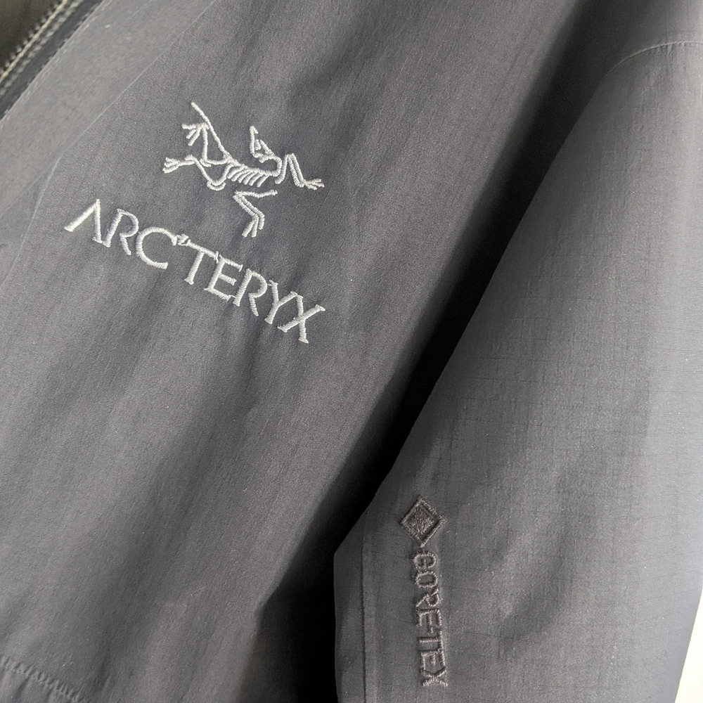 Arc'teryx Zeta SL Black Hooded Jacket Sz L Out Of Stock - Picture 3 of 9